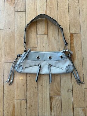 🩶 Vintage Y2K Guess Purse 🩶